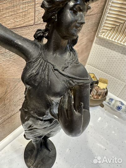 Статуэтка старинная