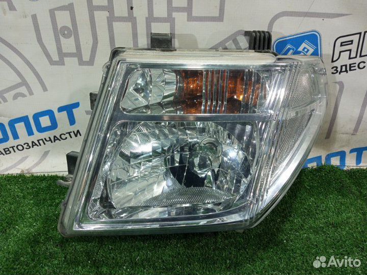 Фара левая Nissan Navara D40 YD25ddti