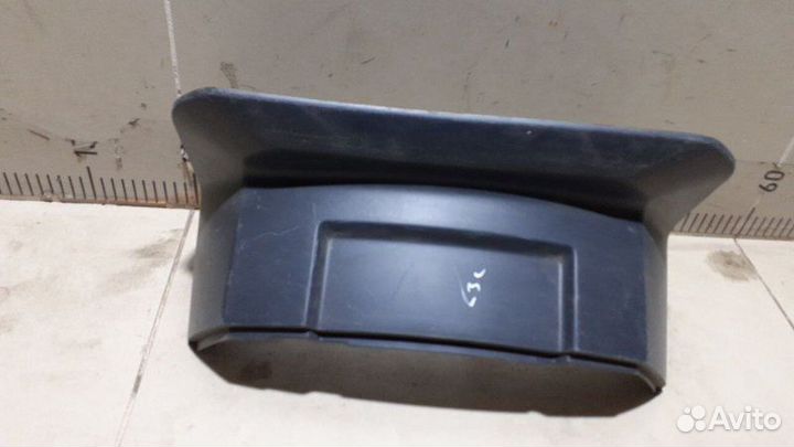 Накладка двери багажника правая Mitsubishi Pajero