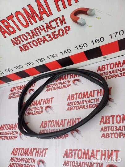 Уплотнитель двери передней левой Киа Соренто 4 MQ