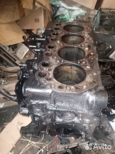 Блок цилиндров Nissan TD27