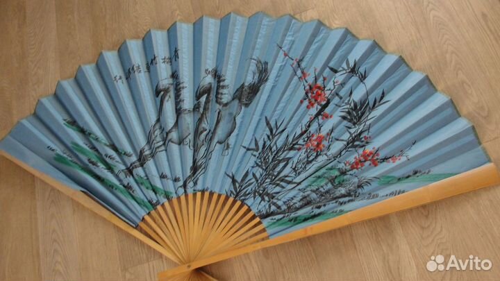 Веер огромный