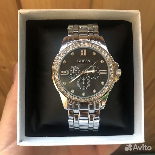 Часы guess