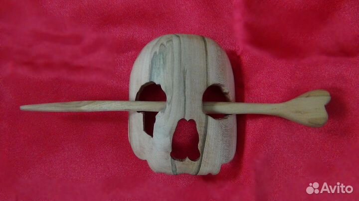 Ясень. Заколка для волос. Череп
