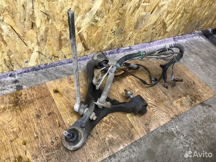 Рычаг подвески верхний передний левый Land Rover