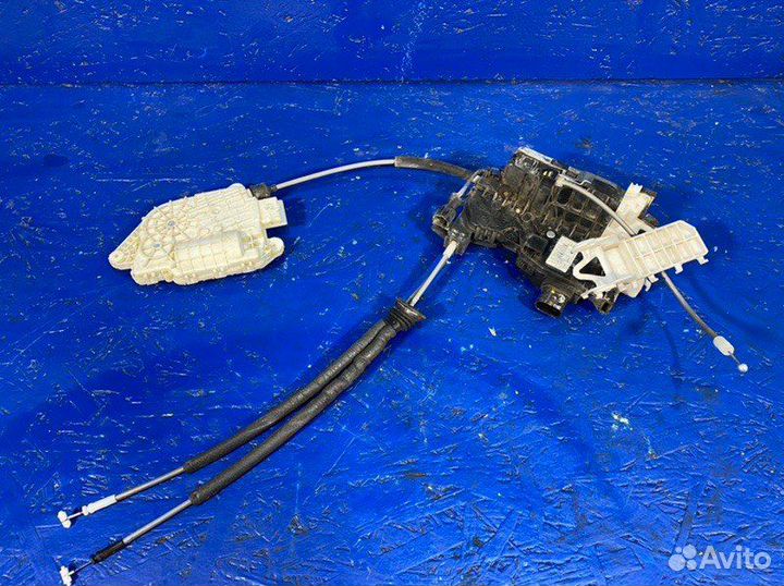 Замок двери задний правый Hyundai Equus VI G6DJ