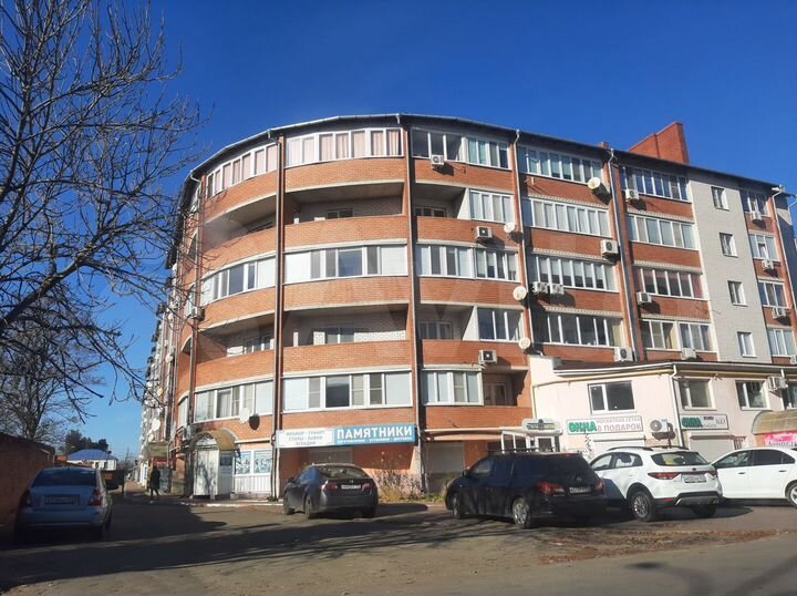 2-к. квартира, 95 м², 4/5 эт.