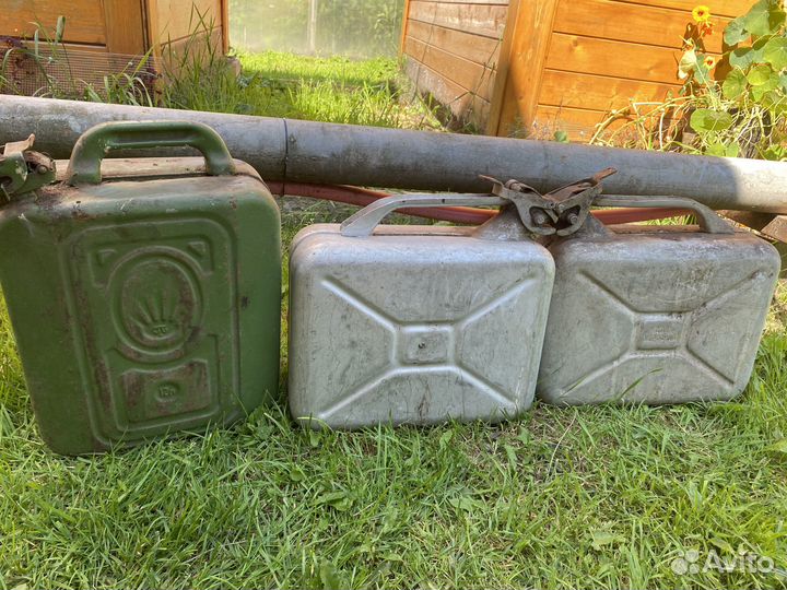 Канистра металическая для керосина, бензина