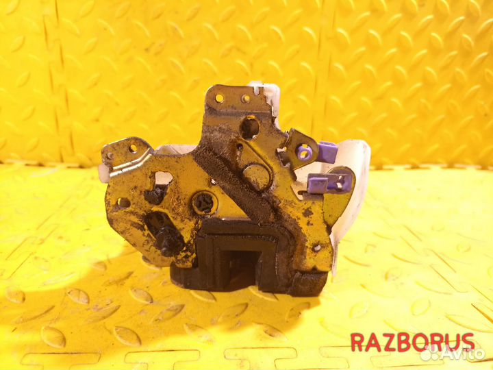 Замок двери зад.правой Nissan Wingroad/AD Y11