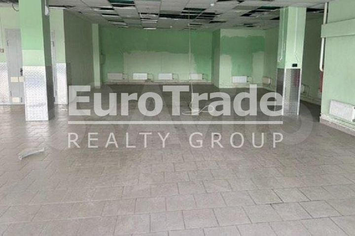 Сдам торговое помещение, 300 м²