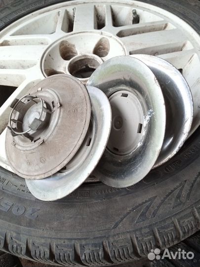 R16 Nokian Tyres Hakkapeliitta R 205/55, PCD 5x108 DIA 63.4