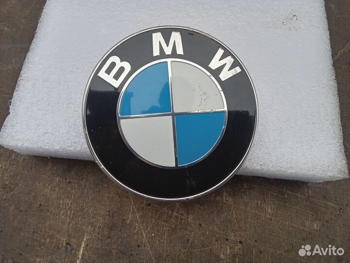 Эмблема значок капота BMW 1er F20
