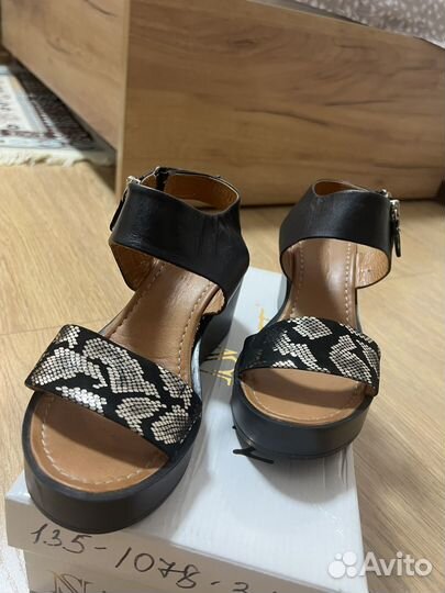 Босоножки женские 38 размер