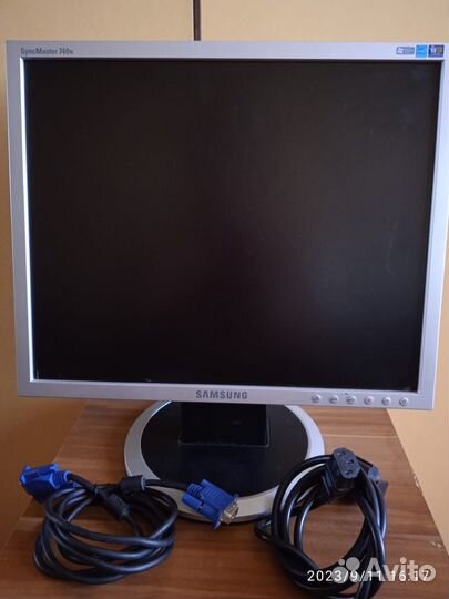 Монитор Samsung SyncMaster 740N