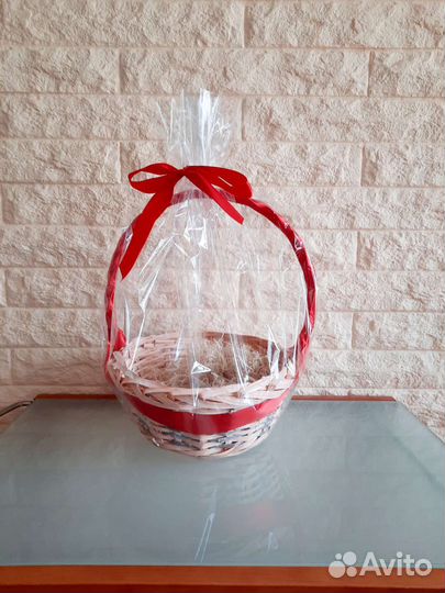 Корзина подарочная новая