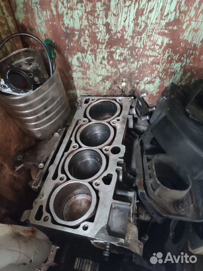 Двигатель от volkswagen passat В5 1,6 AHL