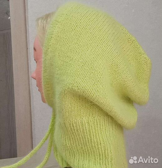 Капор женский вязаный