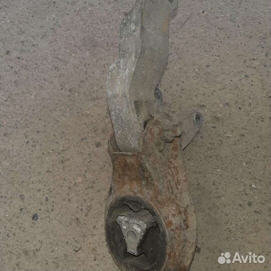 Подушка коробки мазда 3 бк