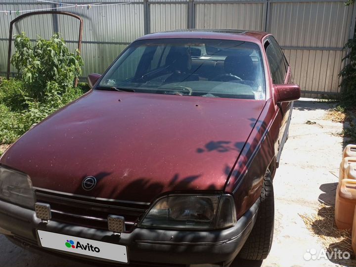 Opel Omega 2.0 МТ, 1989, 300 000 км