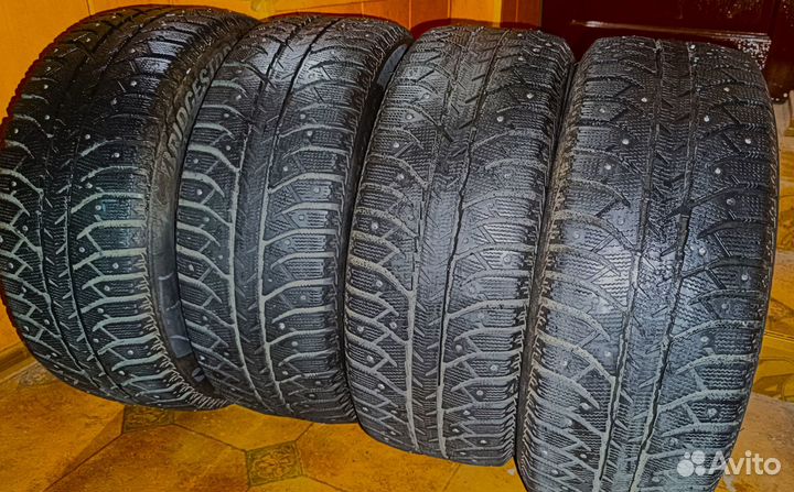 Bridgestone Ice Cruiser 7000S 205/55 R16 91T