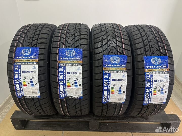 Tri Ace Snow White II 205/60 R16 96T