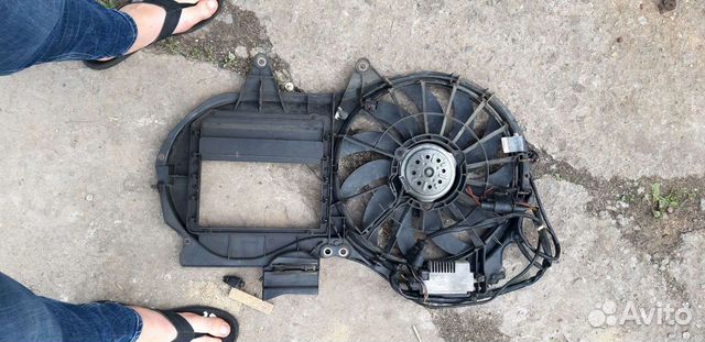 Вентилятор охлаждения Audi A4 (B7) VAG 8E0121205AA