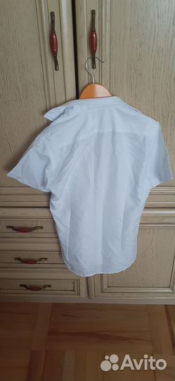 Рубашка белая на мальчика (состояние новое)