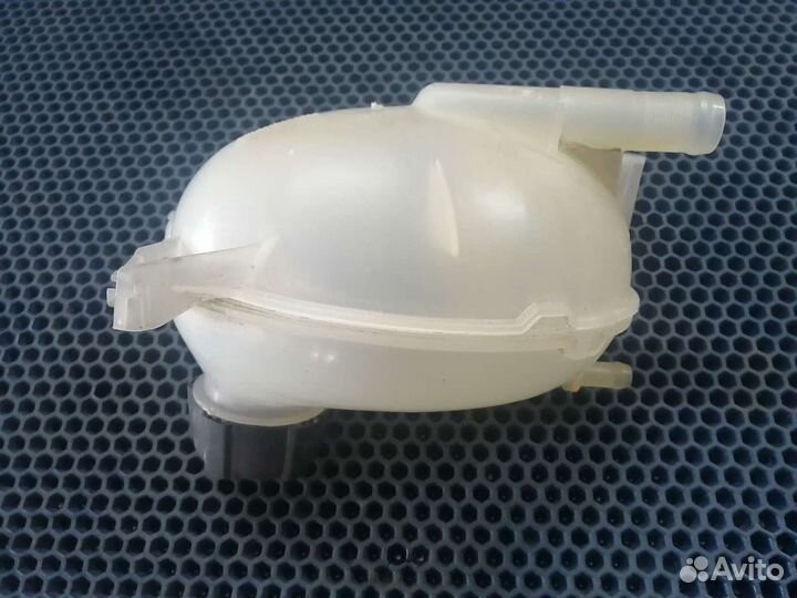 Бачок расширительный Nissan Terrano Renault Duster