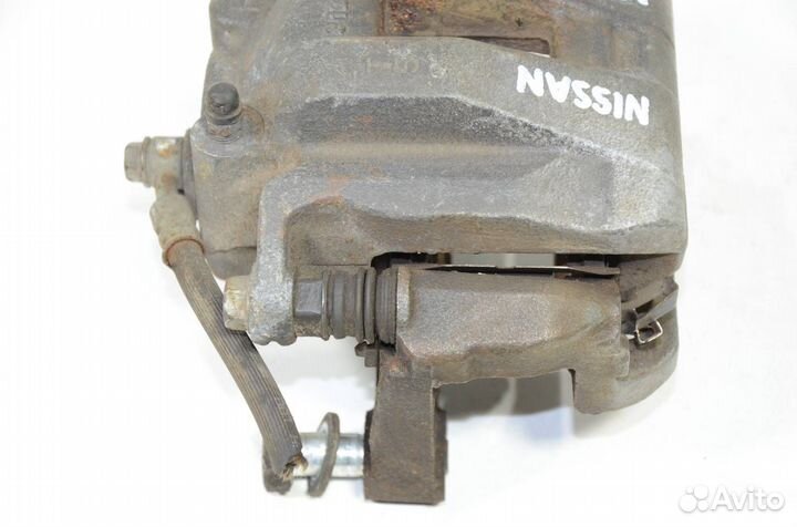 Суппорт передний правый Nissan Murano Z51 3.5 2009