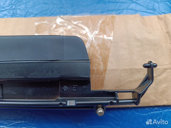 Обтекатель люка мерседес W116, W123, W126, W463