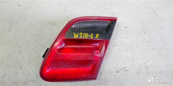 Фонарь задний внутренний правый mersedesbenz W210