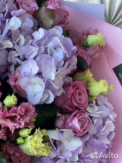 Сиреневые эустома гортензия розы