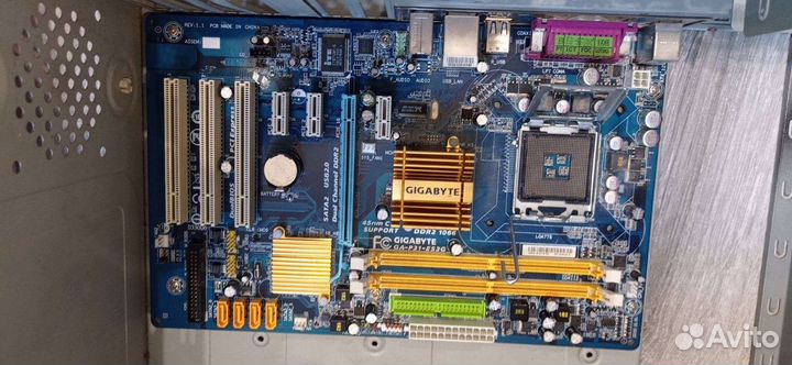 Материнская плата gigabyte