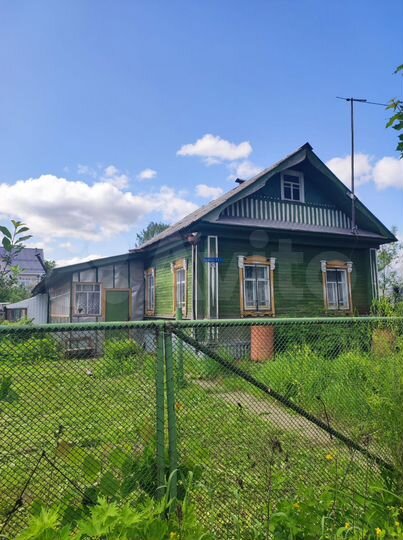 Дом 28 м² на участке 6,8 сот.