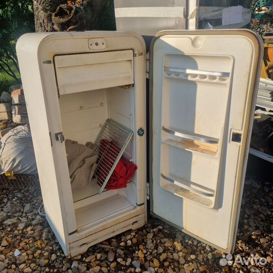 Холодильник юрюзань СССР