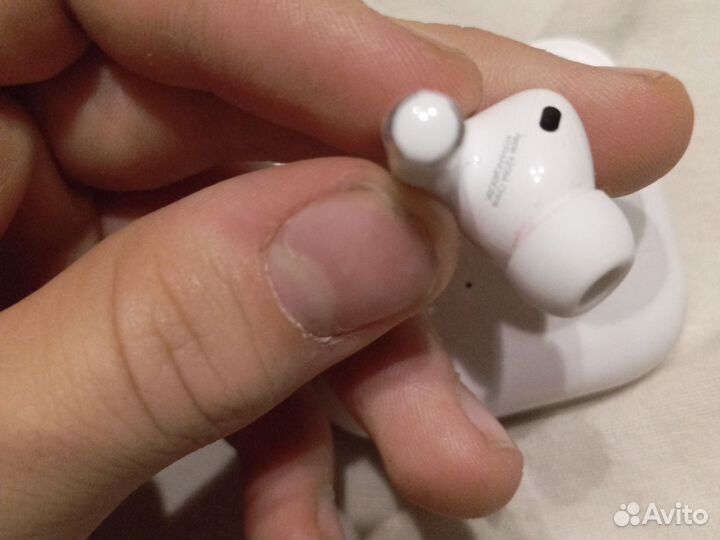 Airpods про