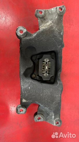 Подушка МКПП Audi A6 C6 2.0 BRE TDI 2006