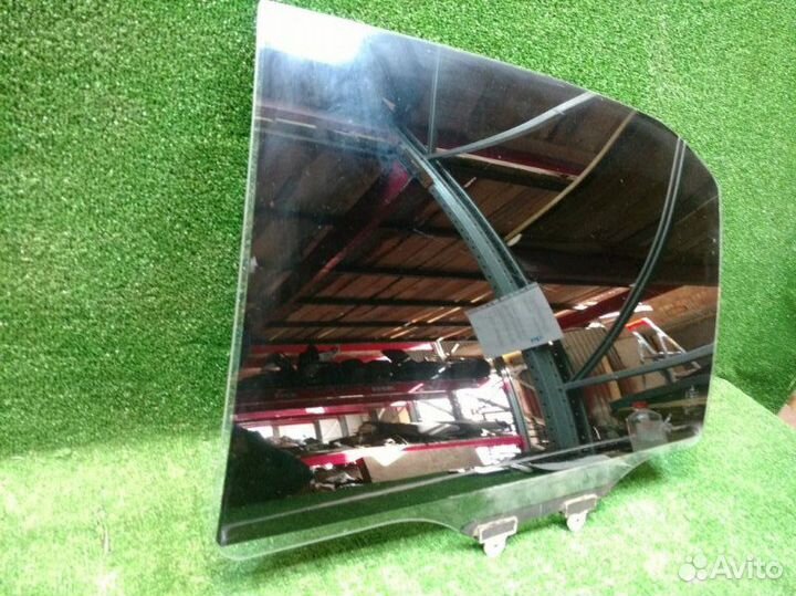 Стекло двери заднее левое Mitsubishi Lancer 9