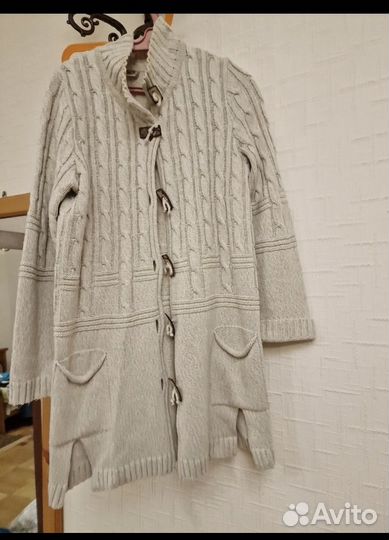 Свитер женский