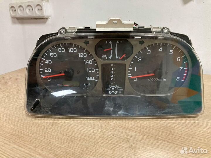 Комбинация приборов pajero io