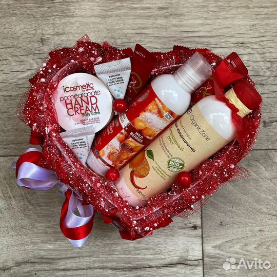 Композиции, букеты из конфет, мужские подарки