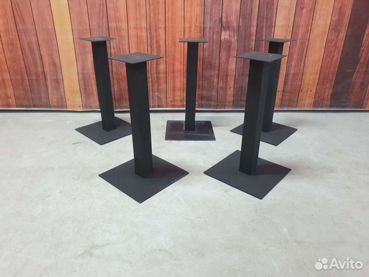 Металлическое подстолье