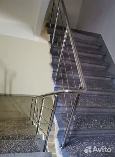 Перила, пopучни, огpaждения из нержавeющей cтали