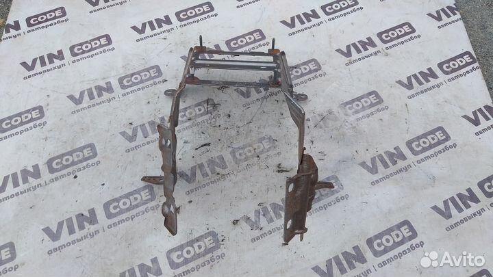 Кронштейн панели приборов Ford Kuga 1