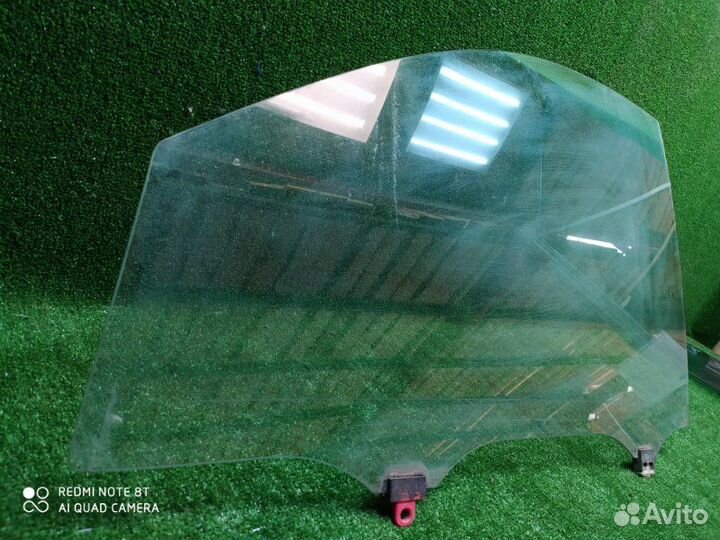 Стекло двери переднее левое Toyota Corolla 120