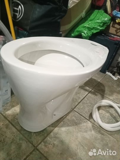Унитаз новый без бачка