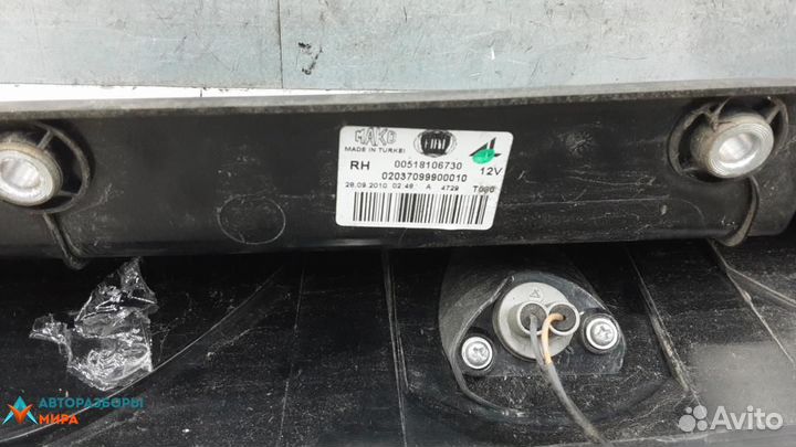 Фонарь задний правый Fiat Doblo рест. 2010