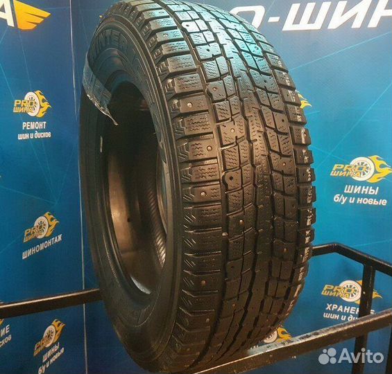 Dunlop SP Winter Ice 01 215/65 R16