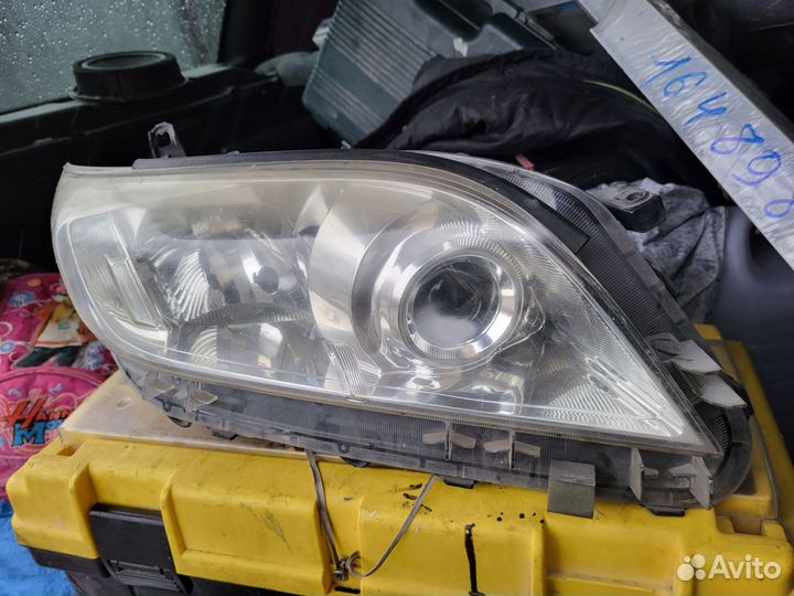 Фара правая Rav4 2010-2012 рестайлинг