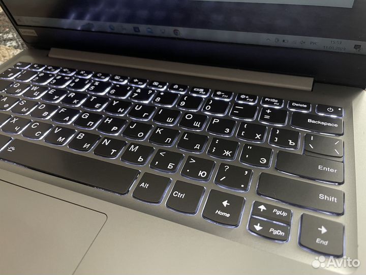 Ноутбук ультрабук Lenovo Core i3 7поколения